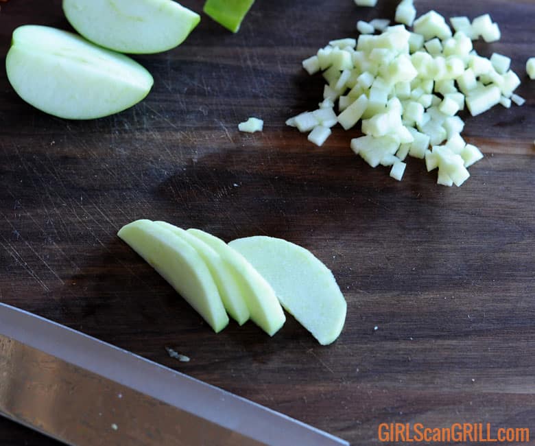 thinly sliced green apple