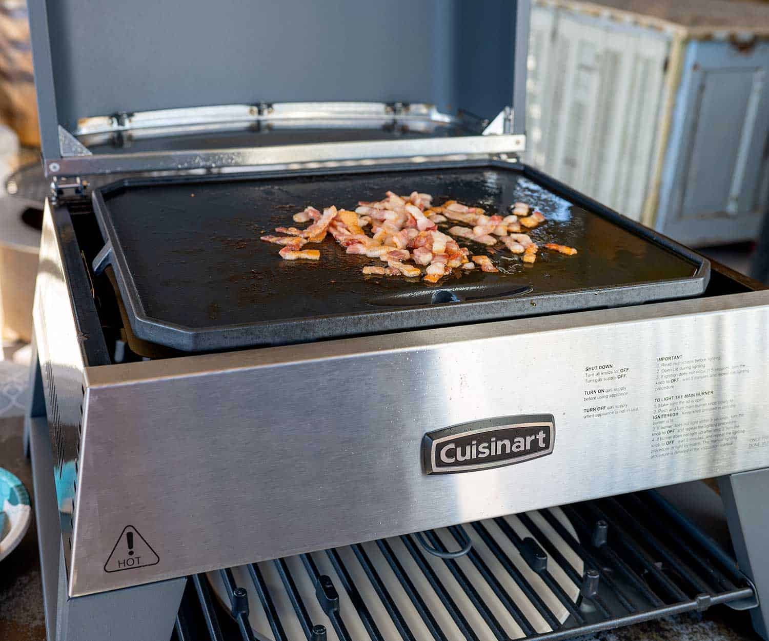 Cuisinart 3-in-1 Pizza Oven Plus griddle with bacon.