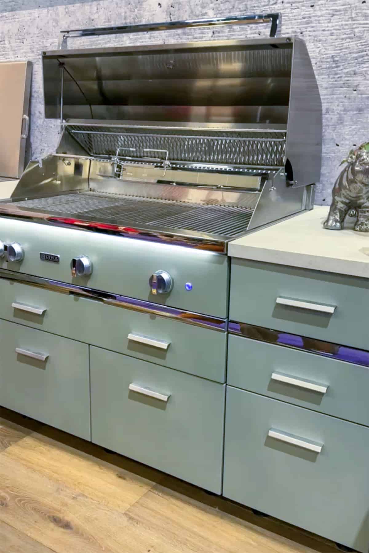 Lynx gas grill with cabinets. 